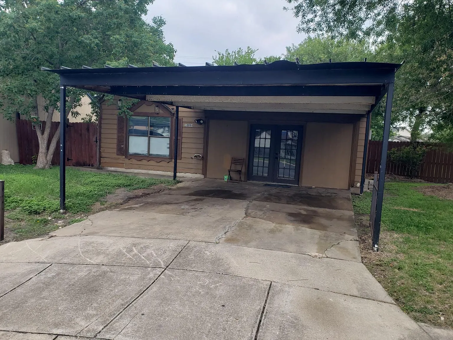 3 bed, 1463 sqft, $1,550 — Photo 1