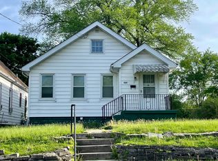 527 Tracy St, Peoria, IL 61603