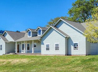 135 Marys View Rd, Roseburg, OR 97471