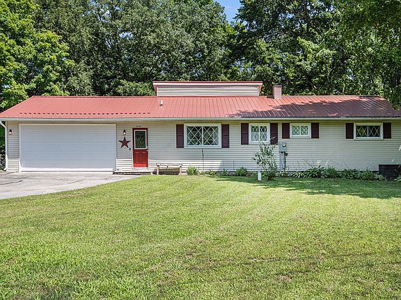 4th image of 3890 Riverview Dr S