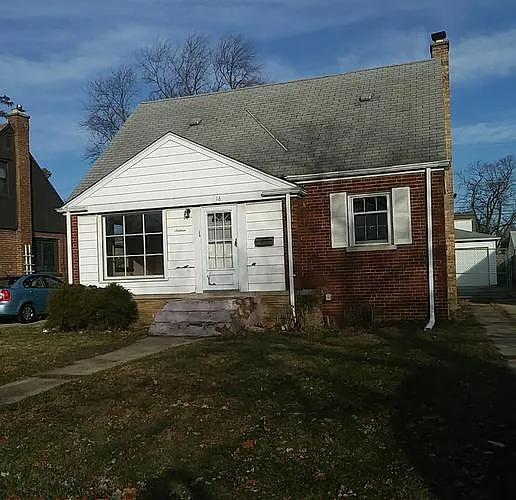 16 167th Pl photo 1