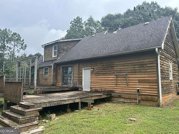 2nd image of 667 King Rd
