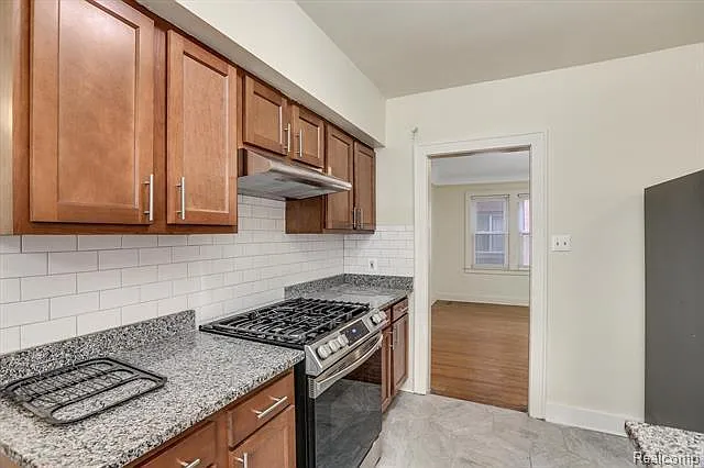 16847 Baylis St #1 — Photo 13