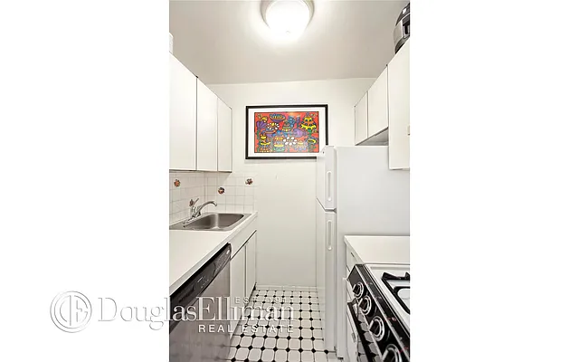 Sold by Douglas Elliman | media 38