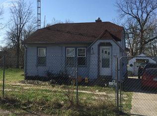 1097 W Downey Ave, Flint, MI 48505