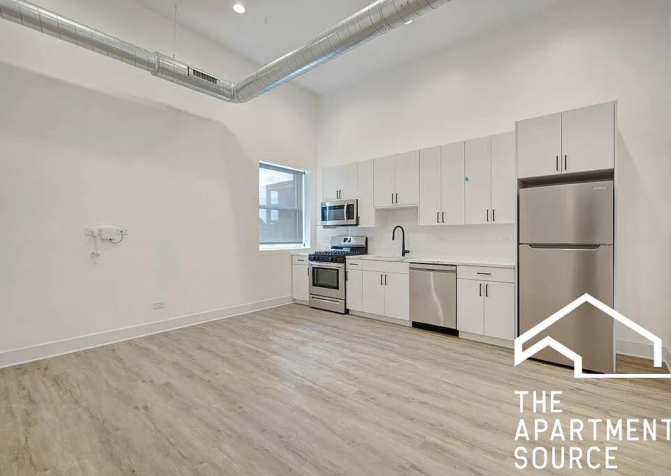4731 N Western Ave #202