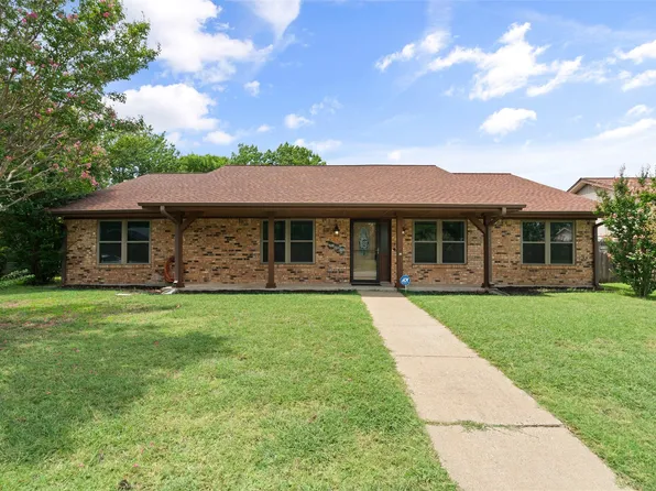 909 Fair Oaks Dr, Garland, TX 75040