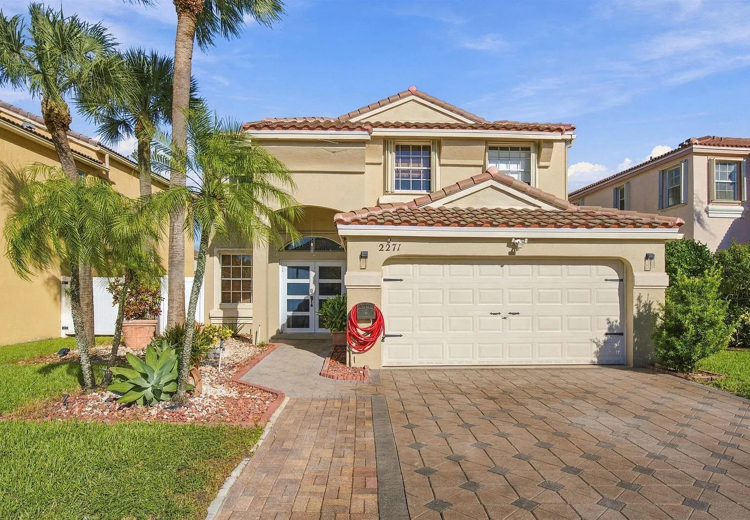 4 bed, 2.5 bath, 2488 sqft, $4,300 — Photo 1