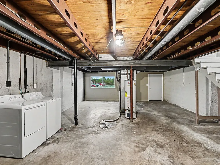 Apartments at Georgetown — Photo 27