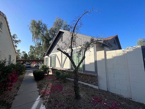 2nd image of 8520 W Palm Ln Unit 1114