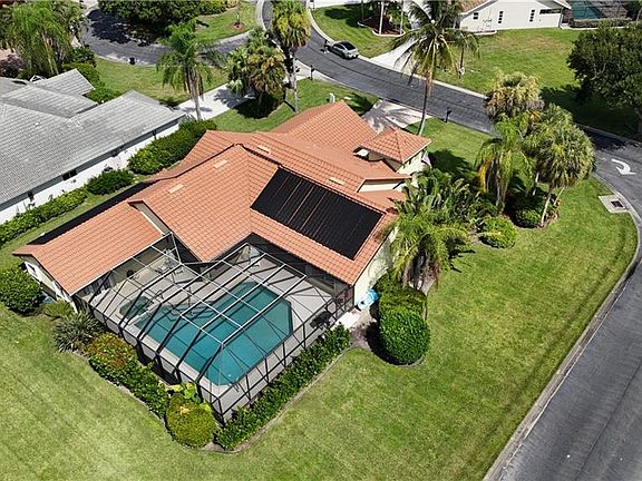 4th image of 9986 Mar Largo CIR