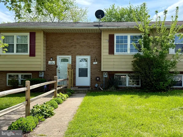 75 Grand Dr, Taneytown, MD 21787