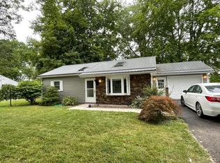 163 Iroquois St, Webster, NY 14580