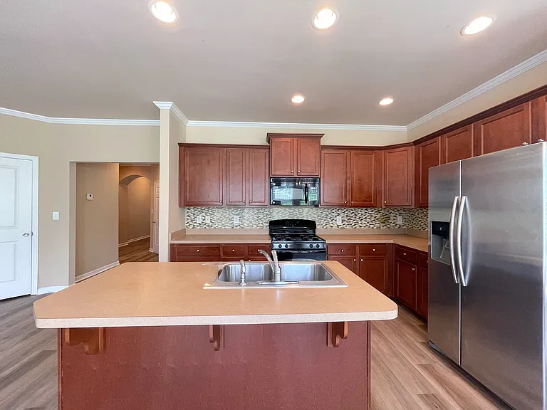 989 Parkside Wood Ct — Photo 9