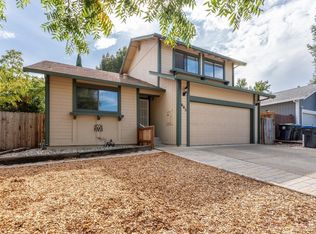 605 Empire Dr, Ukiah, CA 95482