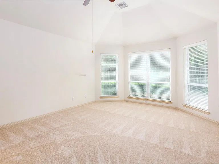 62 S Longsford Cir — Photo 25
