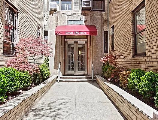 2nd image of 155 W 71st St APT 2H