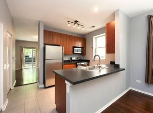 1153 W Washburne Ave, Chicago, IL 60608