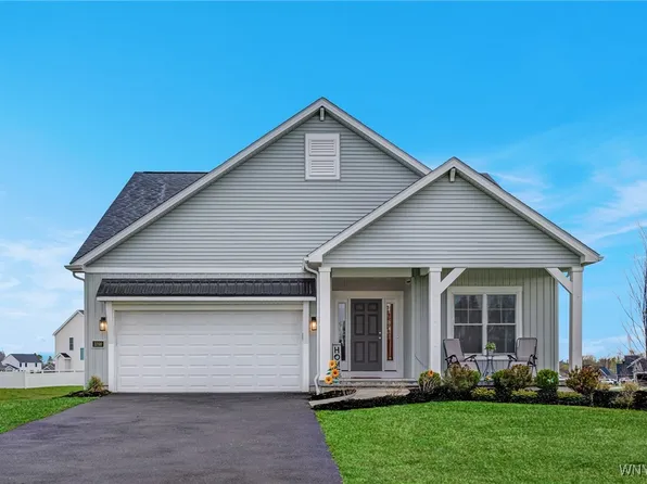 3398 Cedar Valley Way, Hamburg, NY 14075