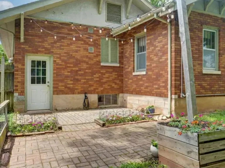 1210 S Jefferson Ave — Photo 42