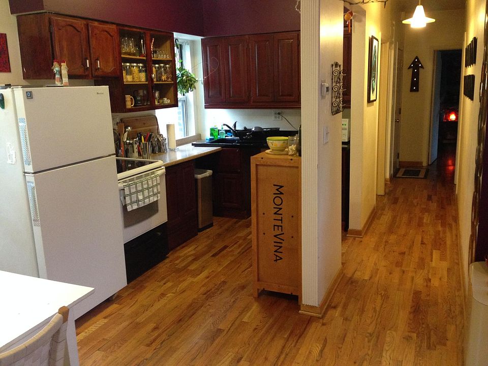 1st image of 1112 N Ashland Ave Rear 2