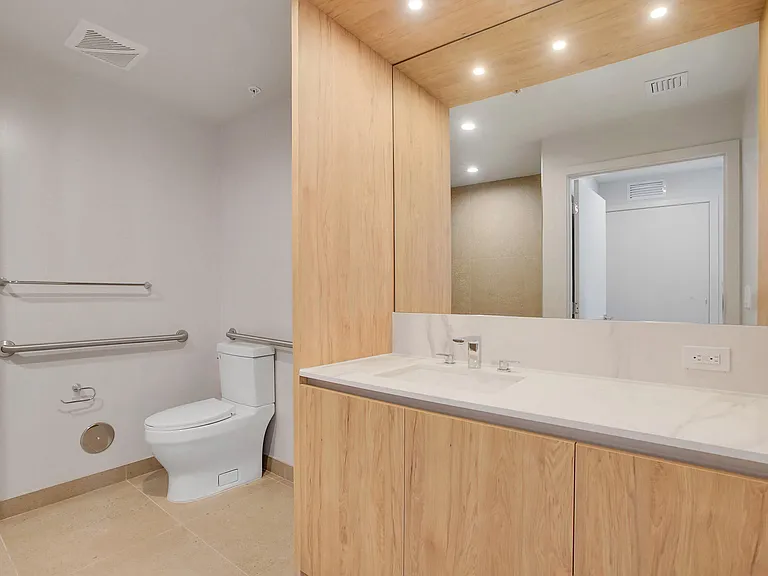 601 N Miami Ave #2107 — Photo 7
