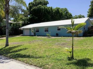 221 Ontario Ave, Crystal Beach, FL 34681