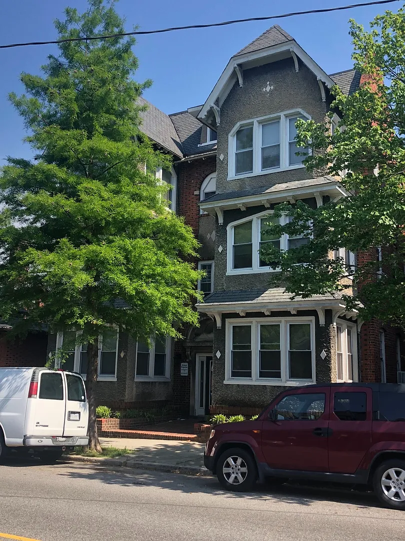 2712 Grove Avenue — Photo 1