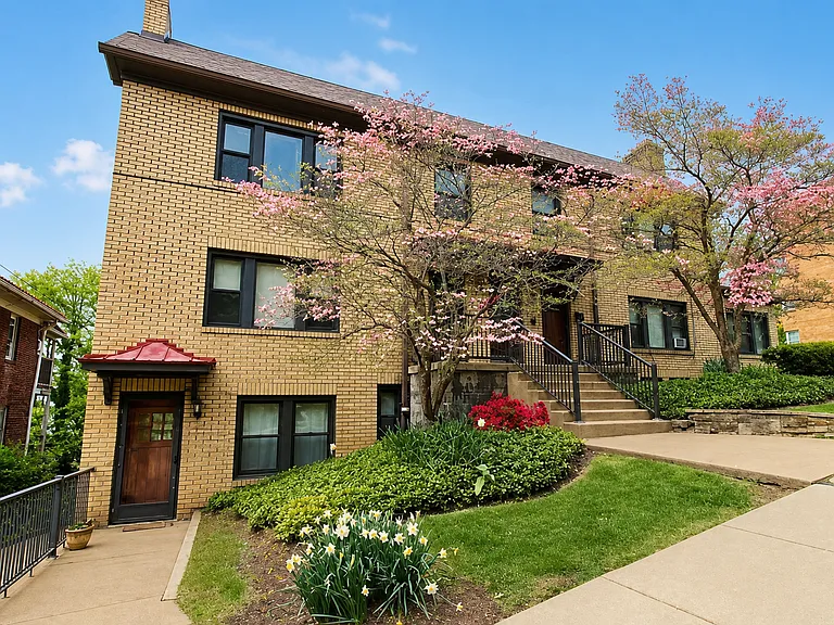 32 Shady Dr W — Photo 7