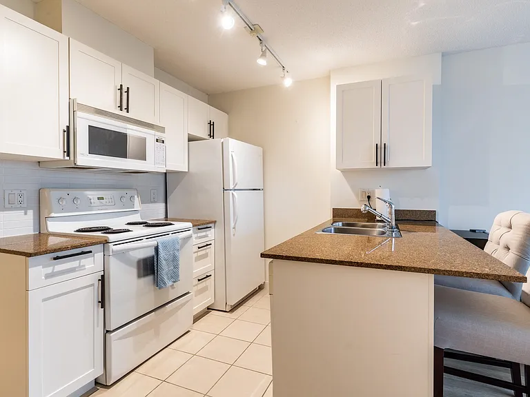 938 Smithe St #2117 — Photo 6