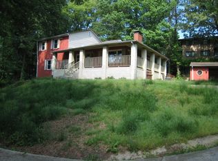 607 Salisbury Dr, Oxon Hill, MD 20745