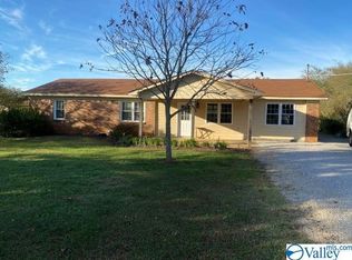 865 Yarbrough Rd, Harvest, AL 35749