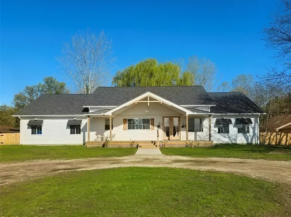 9236 River Rd, Clay, MI 48001