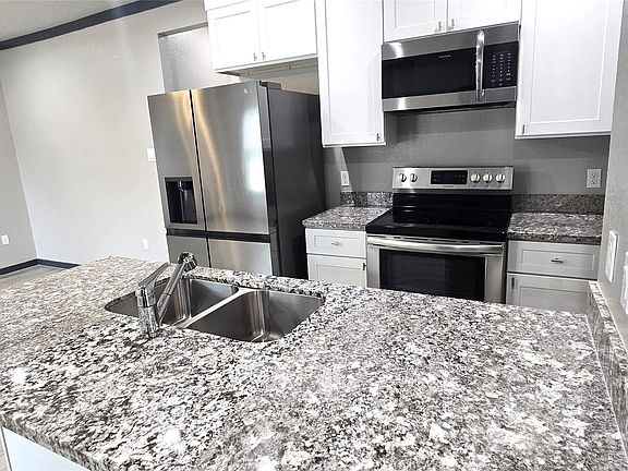 4th image of 8121 Claiborne St #B