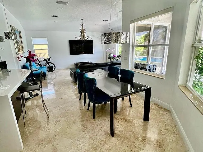 21510 Halstead Dr — Photo 12