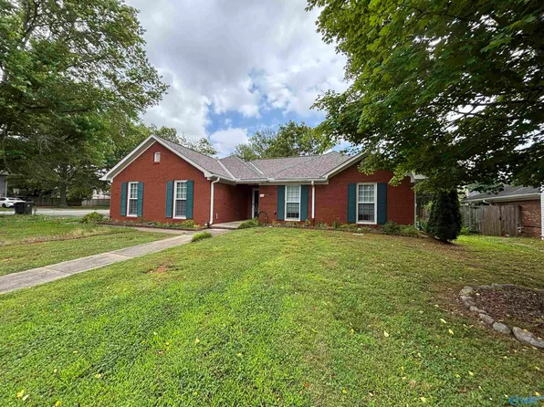 98 S Interlaken Dr, Madison, AL 35758