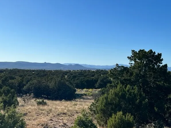 12 Calle El Gancho, Santa Fe, NM 87507