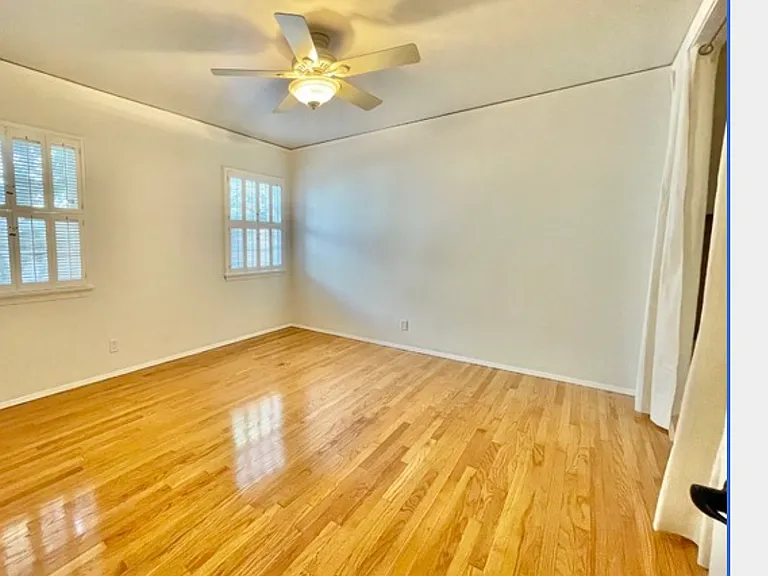 4838 Cartwright Ave — Photo 23