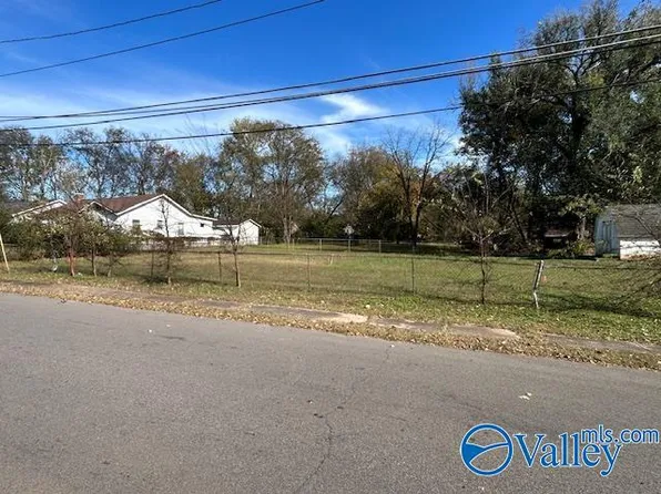 808 Peachtree St NW, Huntsville, AL 35816
