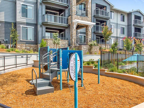 Canyon Oaks Apartments
