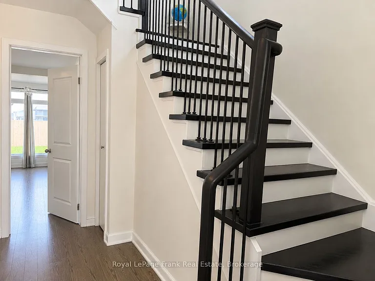 18 Larkin Ln — Photo 5