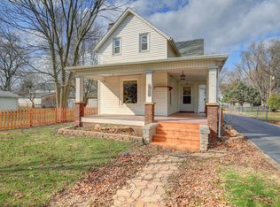 206 E Madison St, Philo, IL 61864