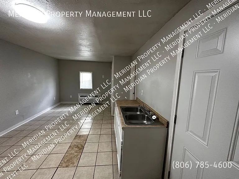 3218 Baylor St — Photo 4