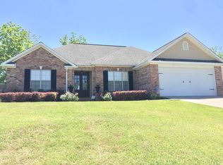 27 Woodside, Hattiesburg, MS 39402