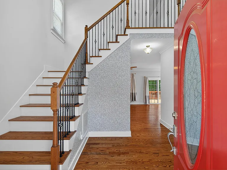 807 Cook Rd — Photo 3