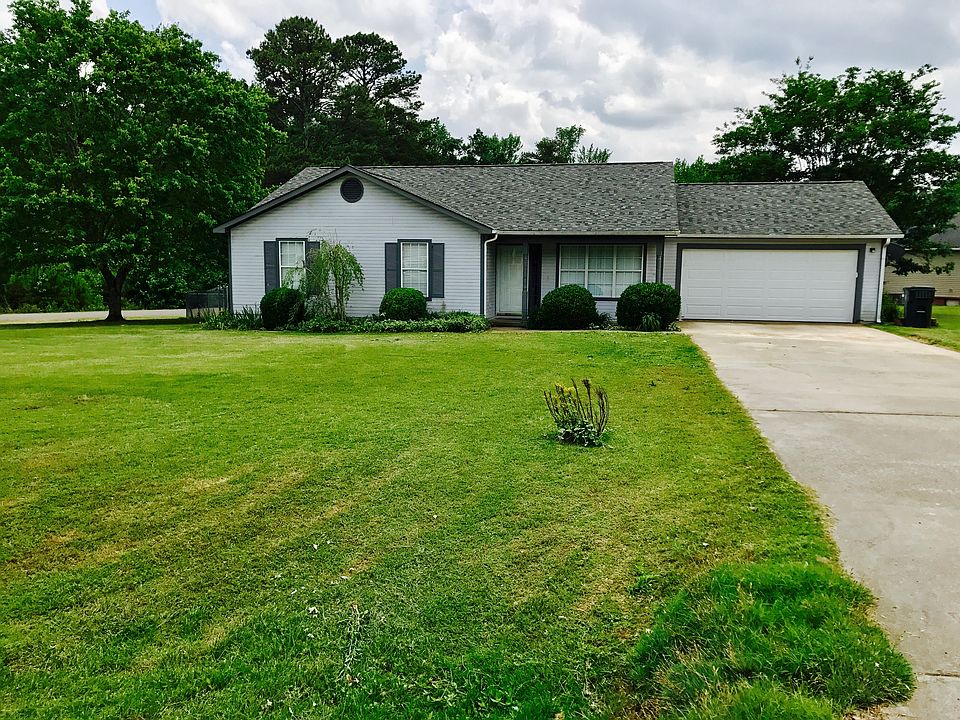 1st image of 108 Andys Dr