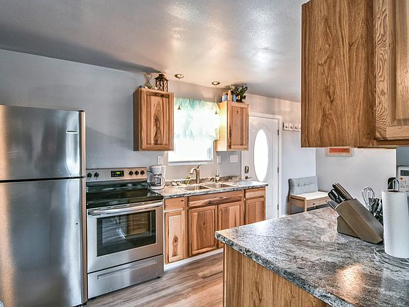 5th image of 824 S Blue Quail Ct