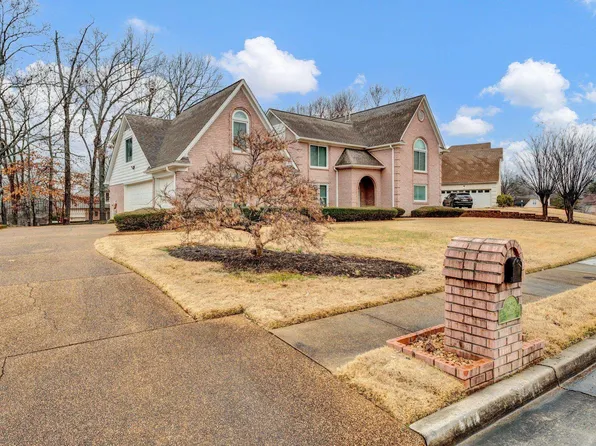 1625 Wood Mills Dr E, Cordova, TN 38016