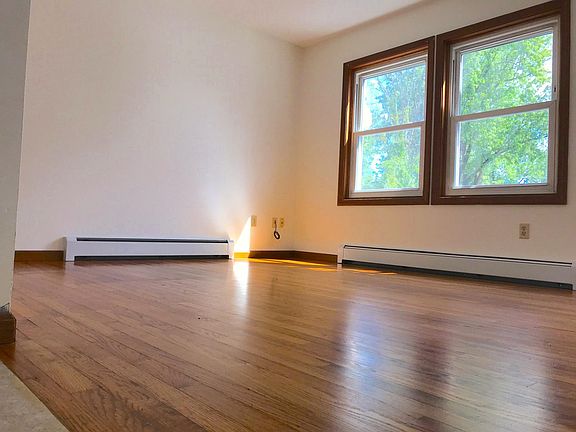 Same living room - unfurnished.