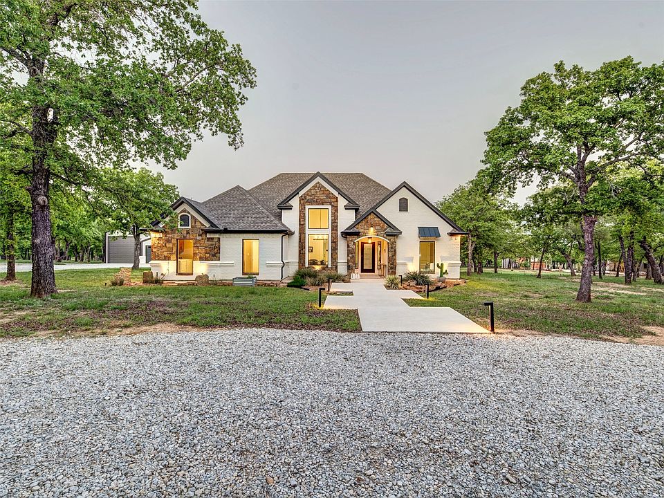 1st image of 270 Silver Lakes Dr